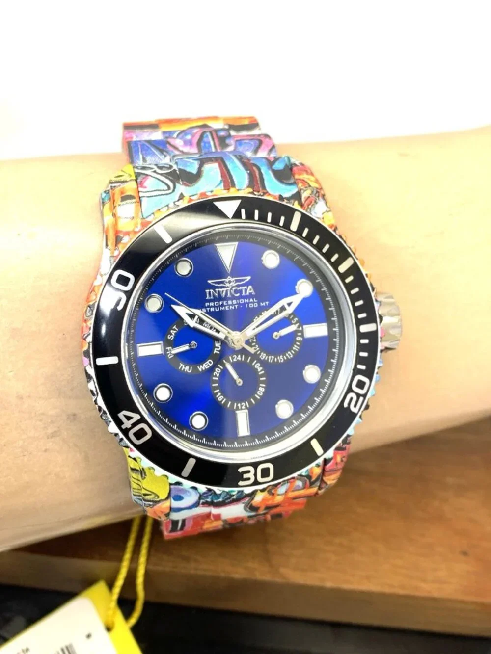 Invicta Mens Watch 47856 Pro Diver Graffiti Quartz Blue Dial Day Date Steel 48mm